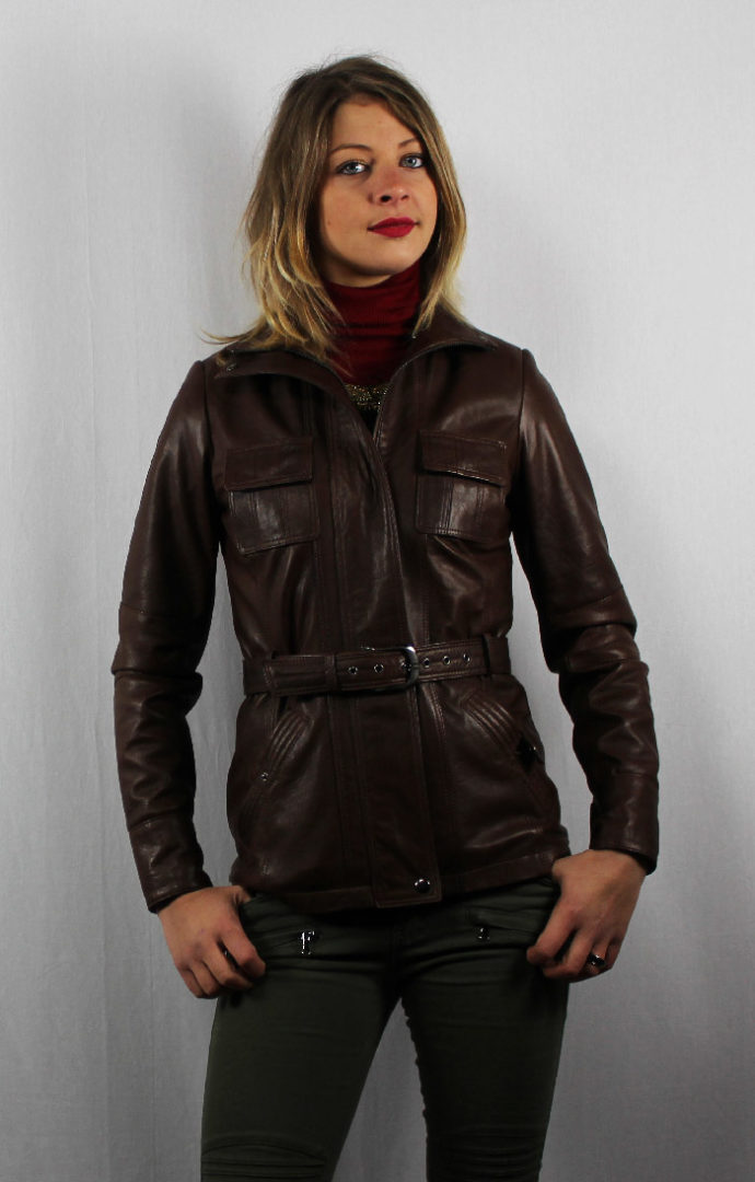 Veste en cuir marron avec ceinture pour femme