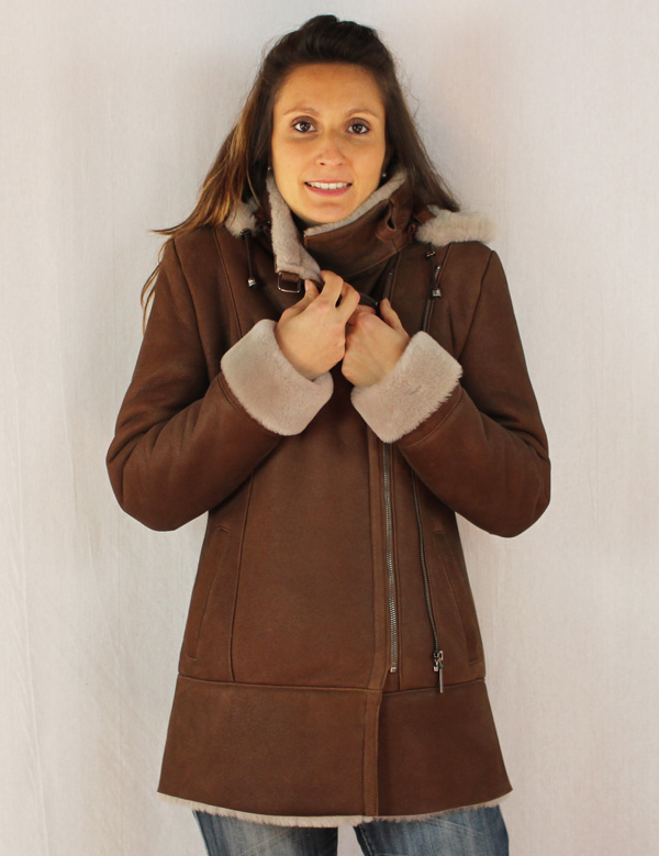 Veste en peau lainée marron