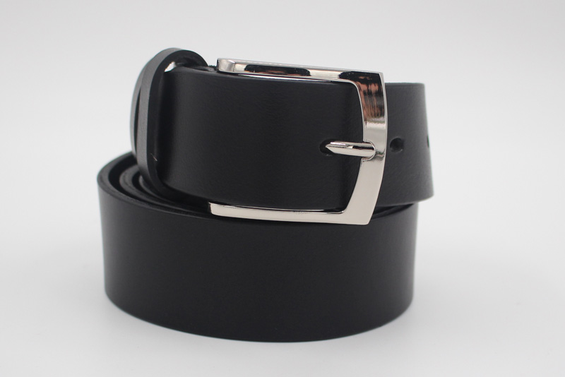 Ceinture en cuir noir lisse