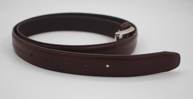 Ceinture en cuir marron foncé fine – Image 3