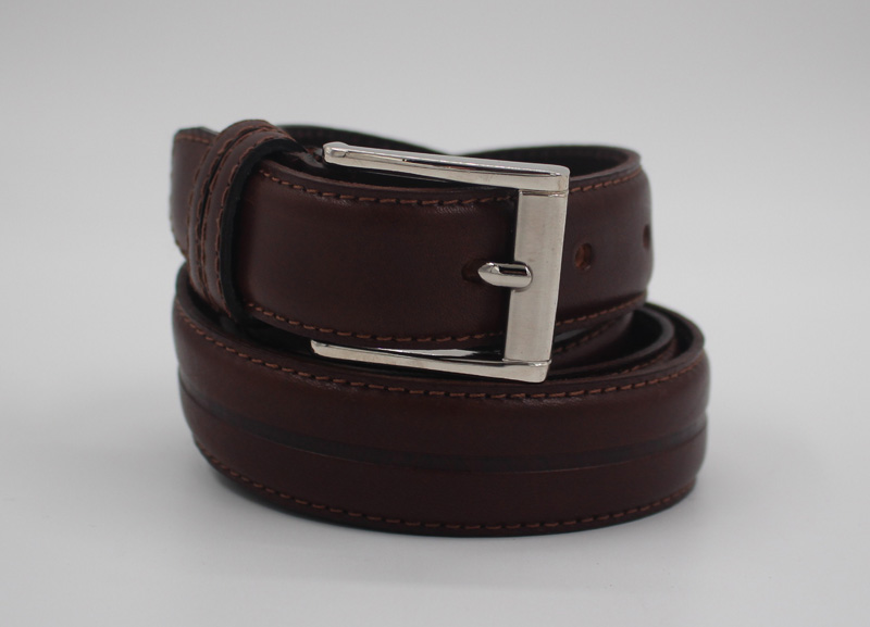Ceinture en cuir marron foncé fine