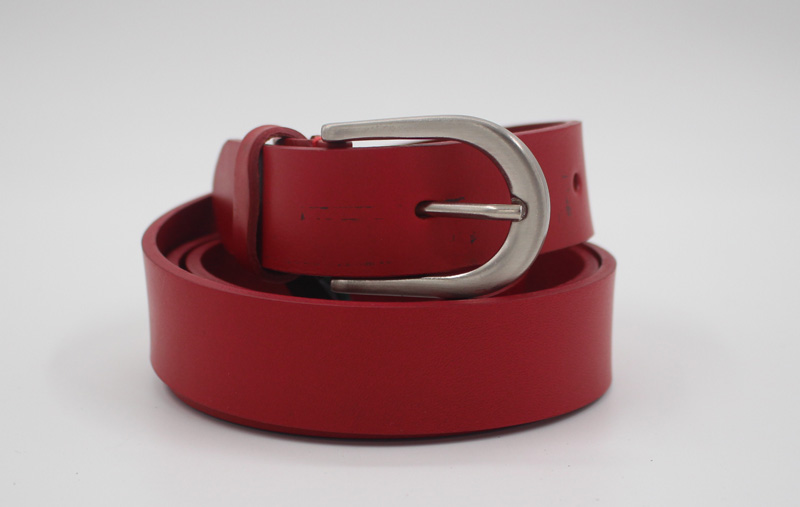 Ceinture en cuir rouge