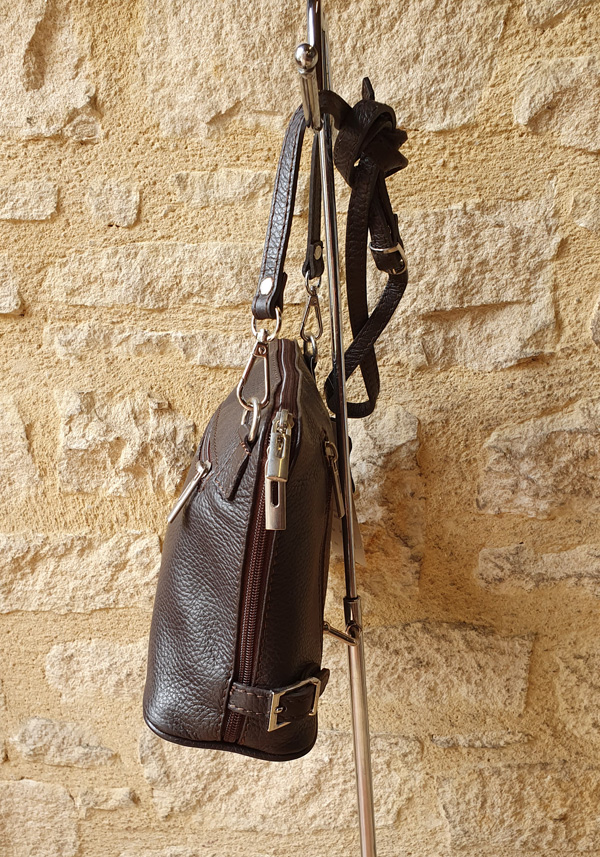 Pochette en cuir grainé marron foncé – Image 2