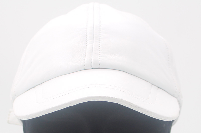 Casquette en cuir agneau blanc