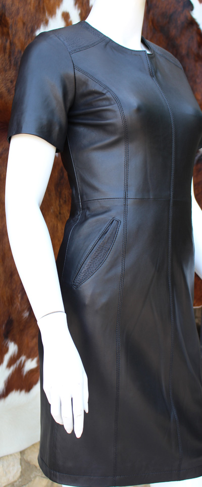 Robe en en cuir noir