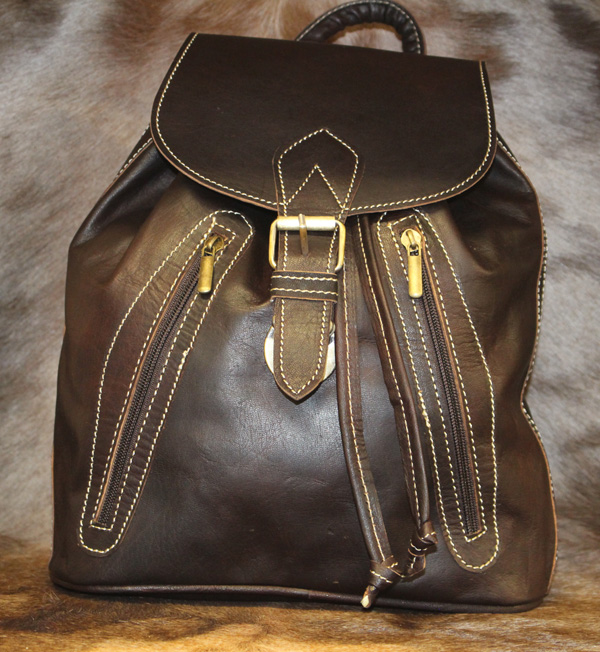 Sac à dos en cuir marron foncé