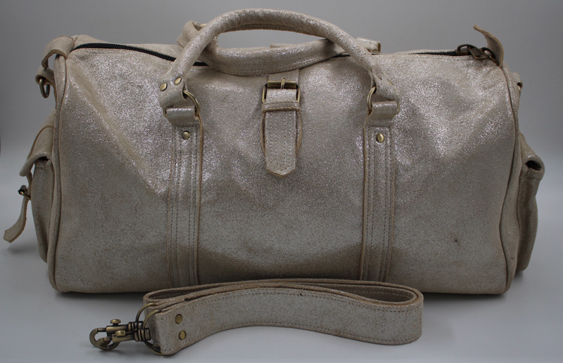 Sac de voyage en Cuir - argenté- moyen format