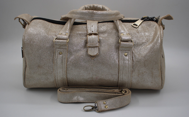 Sac de voyage en Cuir - argenté- petit format