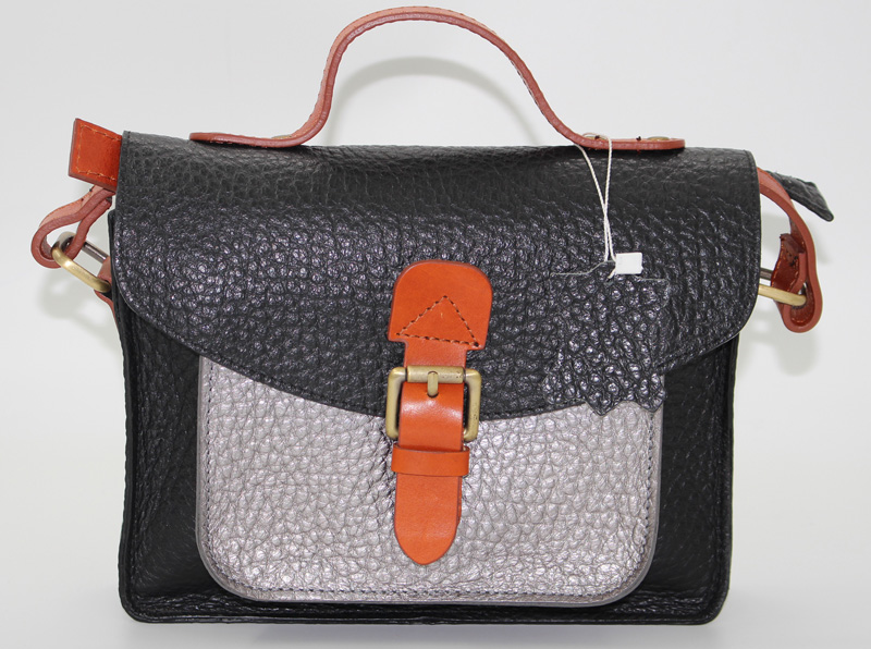 Sac à main en cuir noir