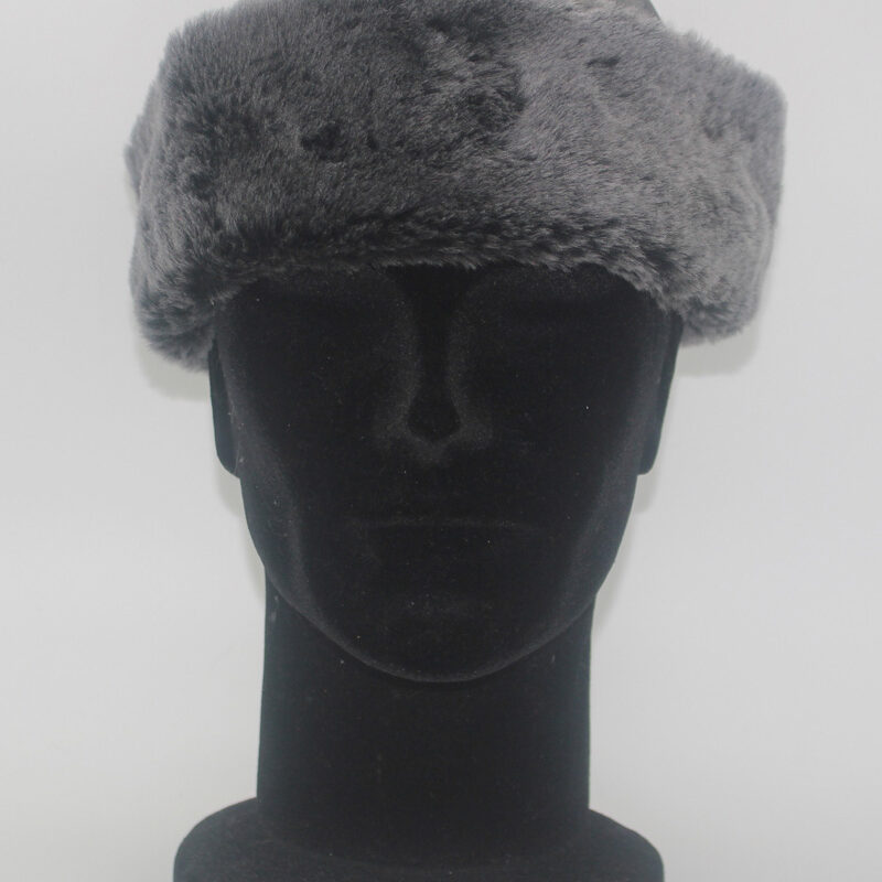 Toque en mouton retourné gris