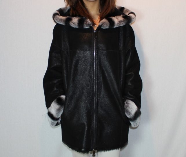 Veste en peau lainée noir fourrure chinchilla pour femme
